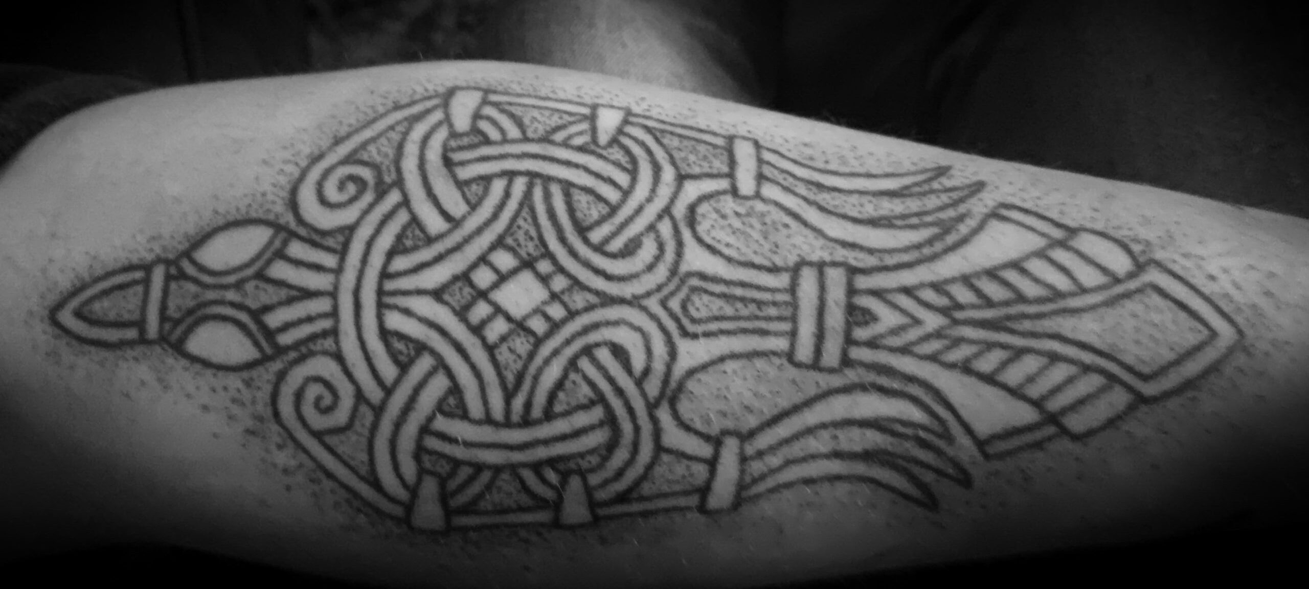 Wat is een handpoke tattoo?